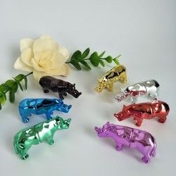 Cápsulas plásticas vazias do comprimido do rinoceronte