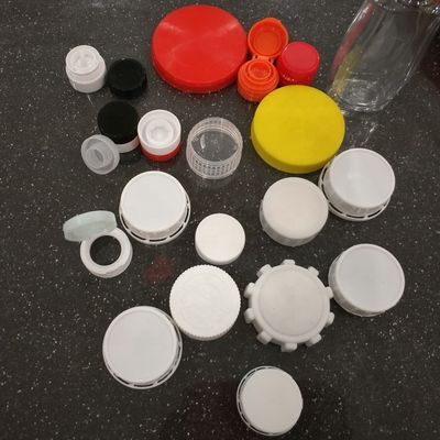 Tampões 38mm plásticos sem perigo para as crianças plásticos dos tampões de parafuso ISO9001 da garrafa do PE